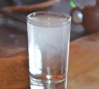 【小常識(shí)】自來(lái)水為何發(fā)白、會(huì)有漂白粉味